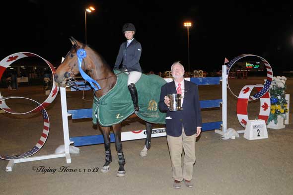 Ashlee Bond and Wisful accept their trophy from HITS' Tony Hitchcock